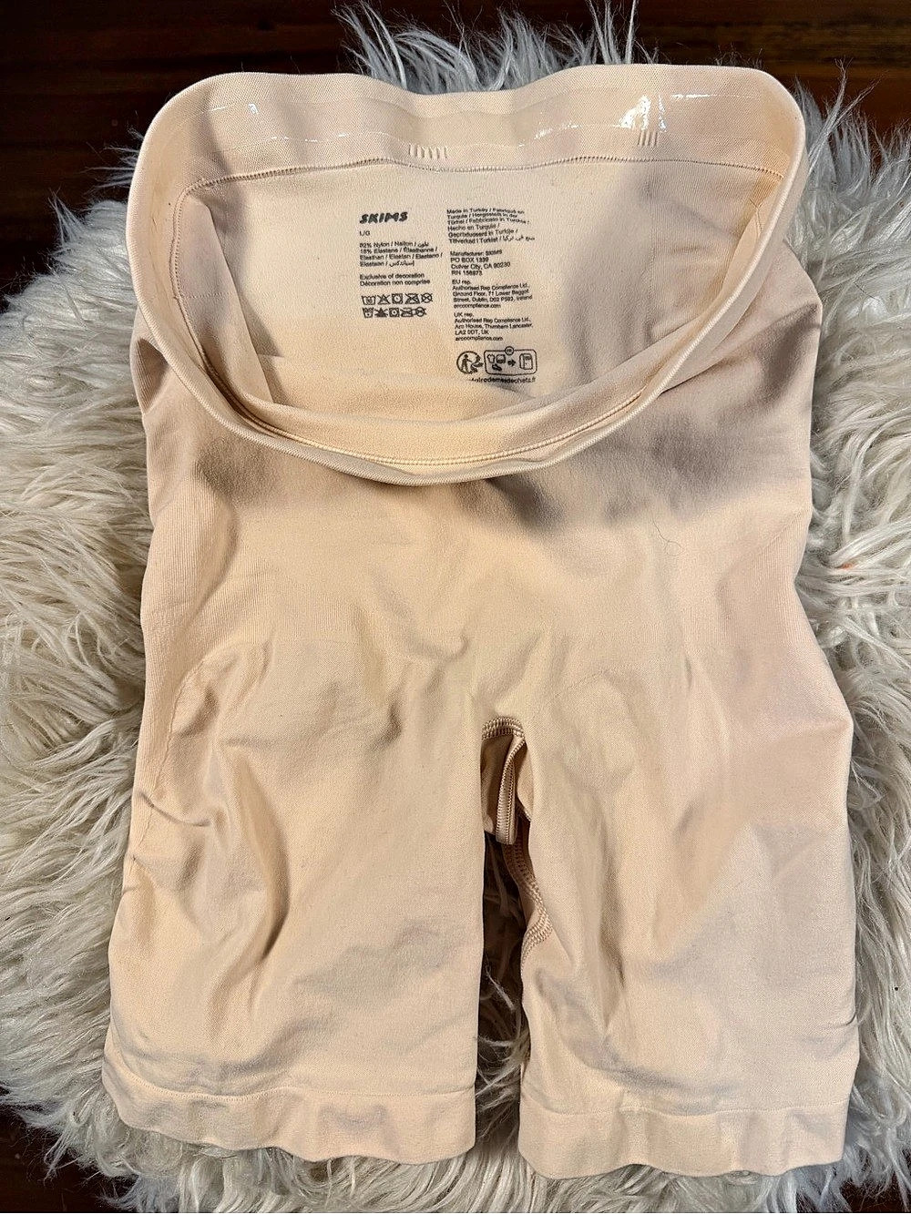 SKIMS Seamless Sculpt Mid Thigh Short Shapewear Beige Large